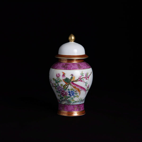 (From an Old Collection) Rouge-Ground, Gilt-Decorated Famille Rose “Golden Pheasant and Peony” Pattern General Jar