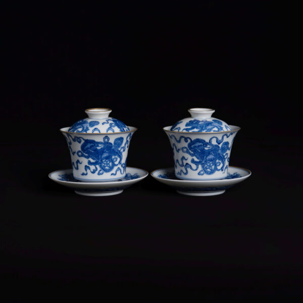 (From an Old Collection) Blue and White "Lion" Three-Piece Covered Bowl