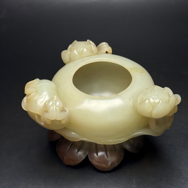 Huating Jade Funny Water Vase