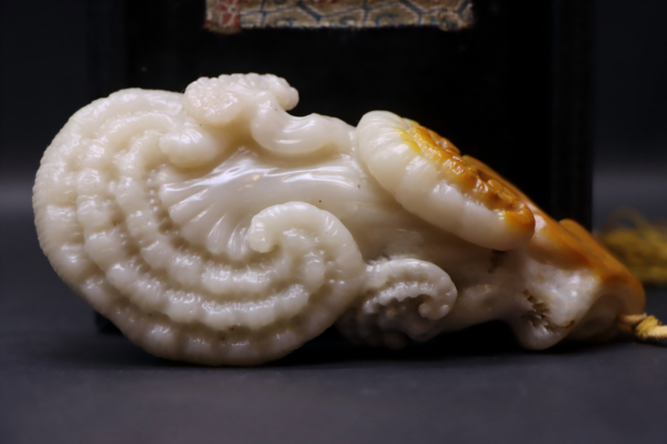 Tianhuang White Tianlingchihruyi piece