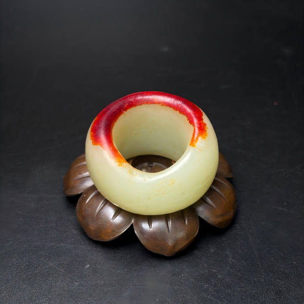 Heitan jade finger ring