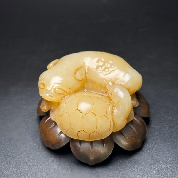Huating Jade Jadework of Age-Appropriate Wealth and Prestige