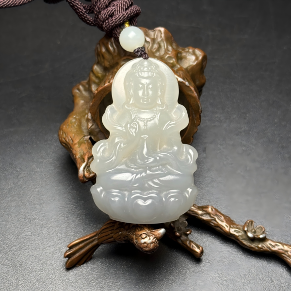 Heitan Jade Guanyin Sitting on Lotus Pendant